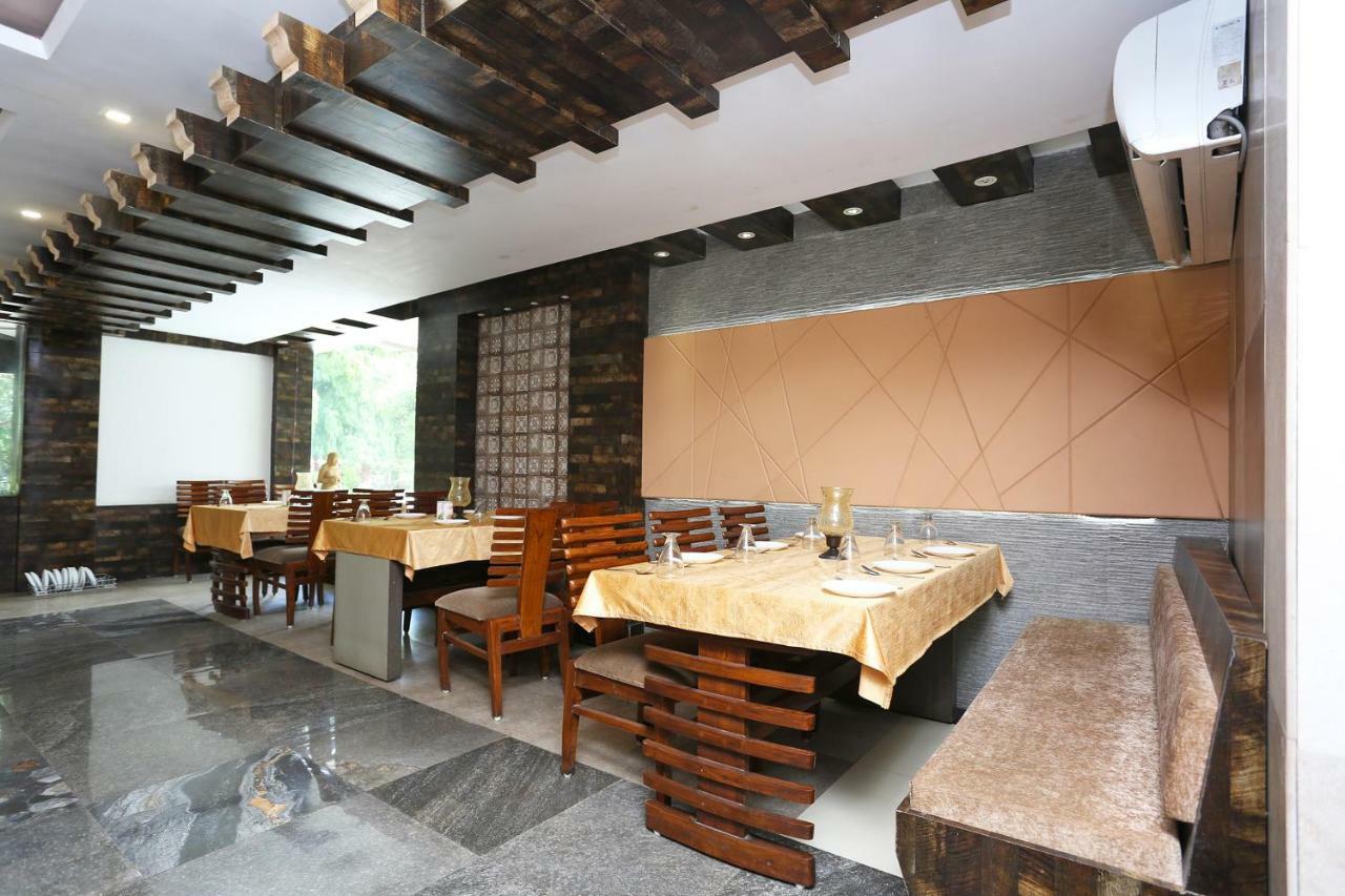 Oyo 29724 Hotel Kokila Resort จาบัลปูร์ ภายนอก รูปภาพ